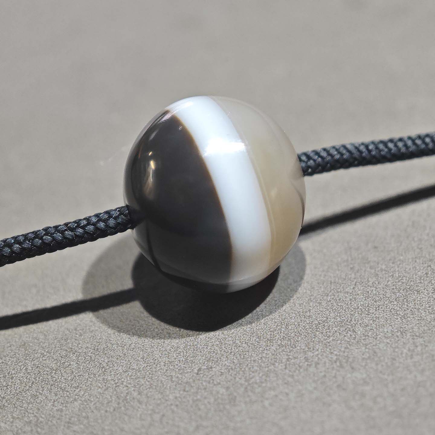 16.4MM藏传老灰皮蓝沁天地一线药师玛瑙算盘珠子扁珠文玩配饰多宝