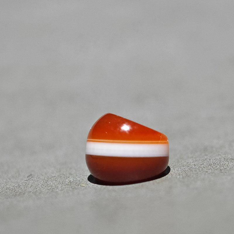 8.2MM天然朱红色一线药师玛瑙斜切猪大肠扇面马蹄珠子佛珠手串diy