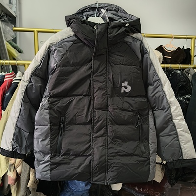 百系儿童连帽加厚拼接羽绒服青少年冬季羽绒外套男女保暖鸭绒上衣