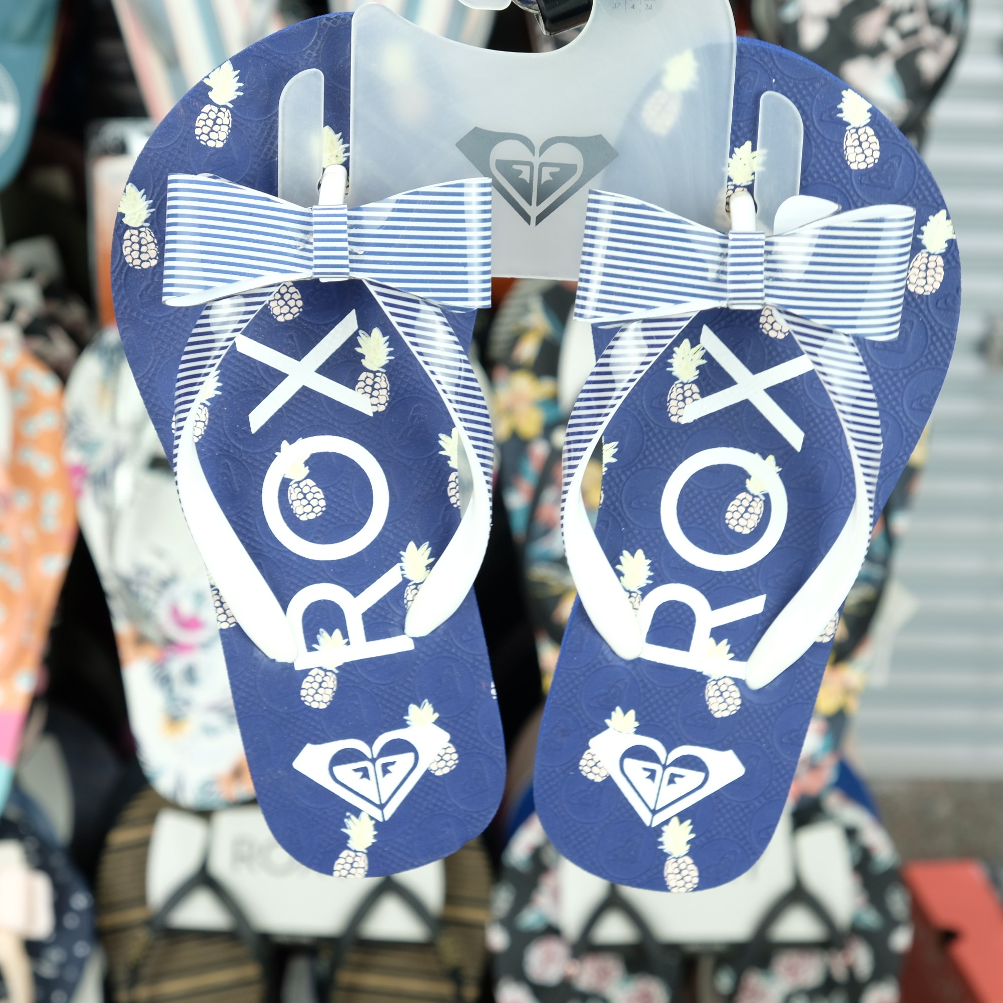 现货ROXY新款夏季潮流童人字拖