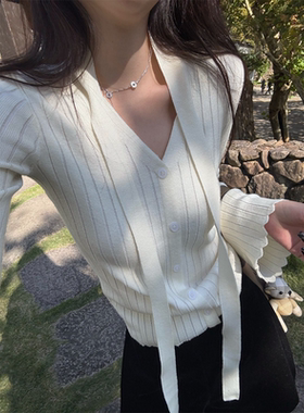 superniniyy 淡颜系温柔感飘带设计33%羊毛长袖V领针织毛衣开衫女