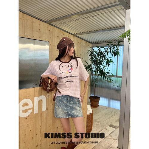 小野家Kimss-通印花刺绣短袖T恤(不含下装+包包)66T421