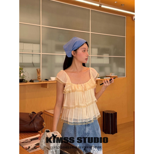 小野家Kimss-边镂空花边抽绳短款无袖小衫(不含下装+包包)86SY601