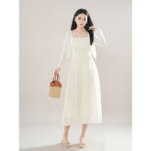 温柔气质套装 椰芸冷芙 两件套新款 开衫 重工复古度假风吊带连衣裙