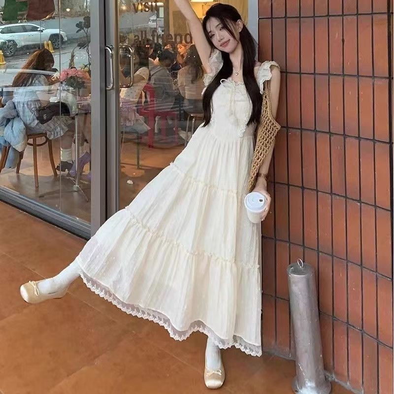 方领连衣裙夏季新款法式小飞袖荷叶边收腰显瘦设计感吊带长裙仙女