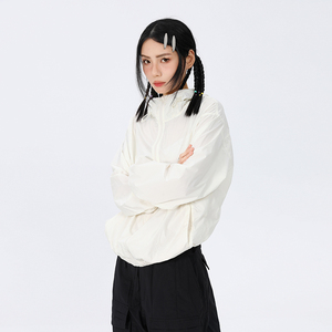 户外连帽防晒衣女防紫外线外套薄2026夏季新款宽松透气情侣冲锋衣