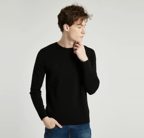 MAXWIN针织衫 圆领针织毛衣。