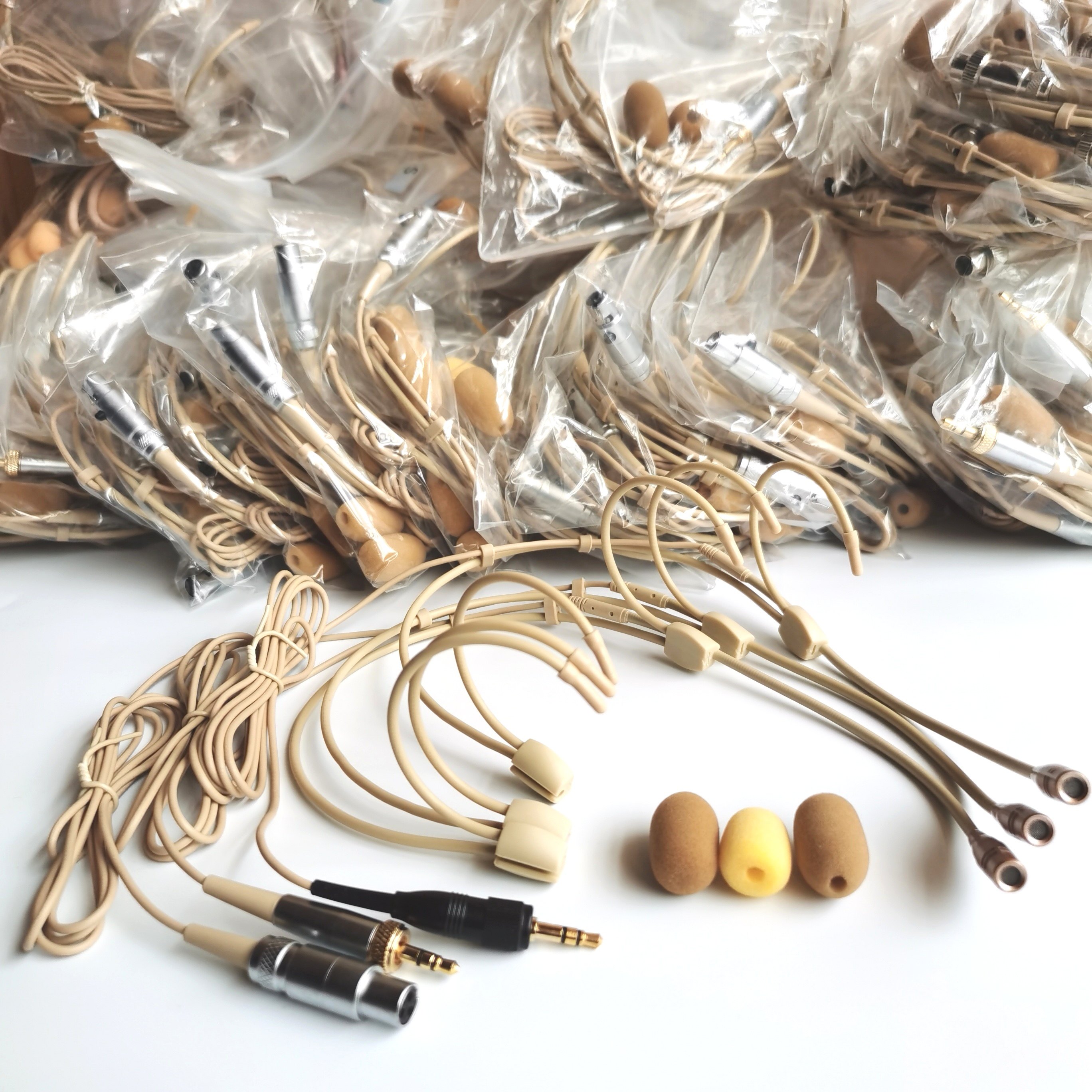 高端品质进口麦芯抗啸叫无线腰包耳挂式头戴麦克风演出耳麦话筒线