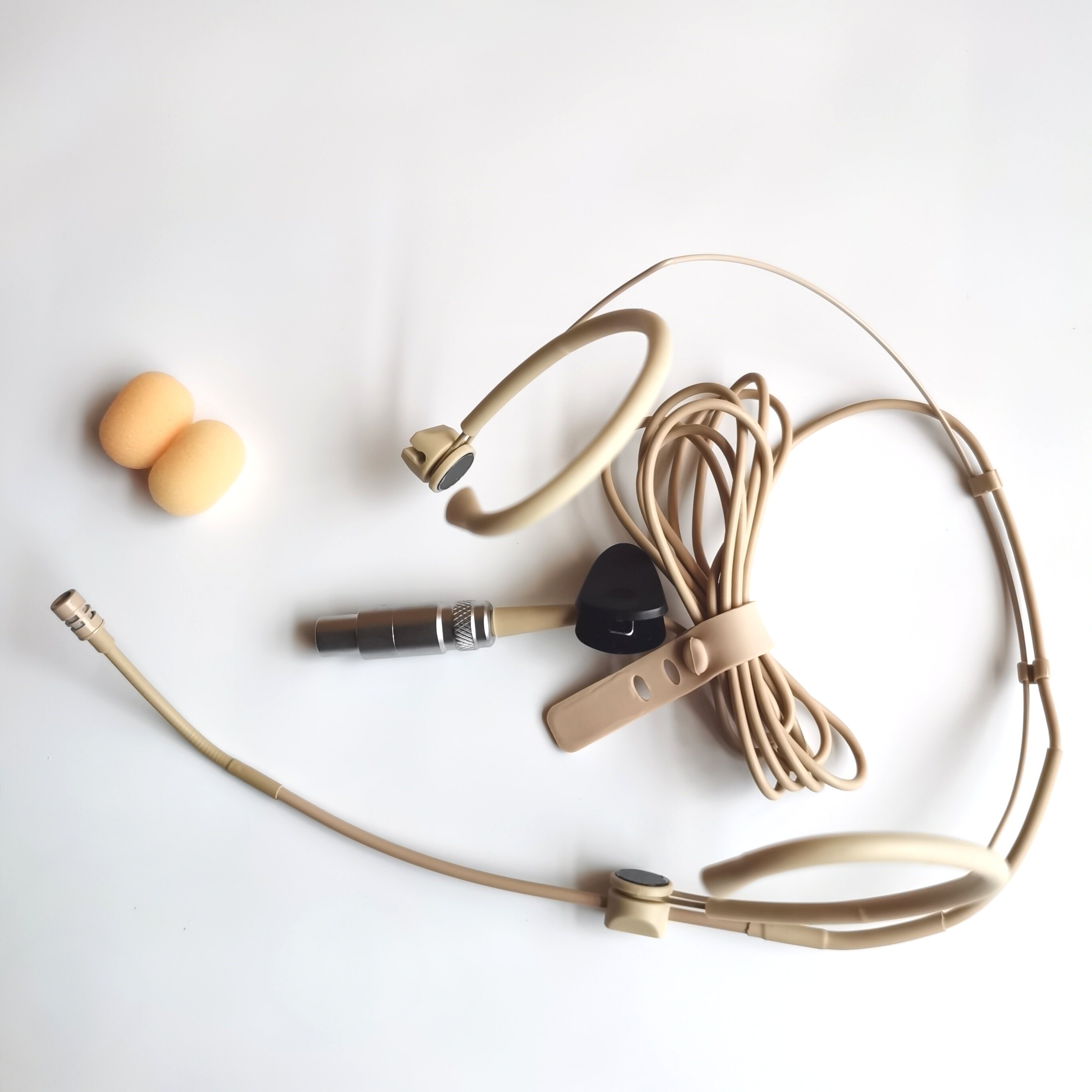 高端肤色头戴麦克风舞台演出唱戏咪寶AMS无线腰包耳挂麦克凤耳麦