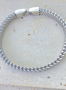 美式粗狂男士钛钢人字手链