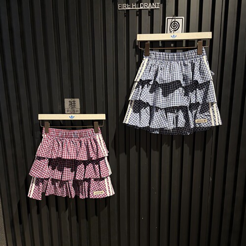 正品ADIDAS阿迪达斯格纹女子运动休闲短裙热裙KU9398 KU9399