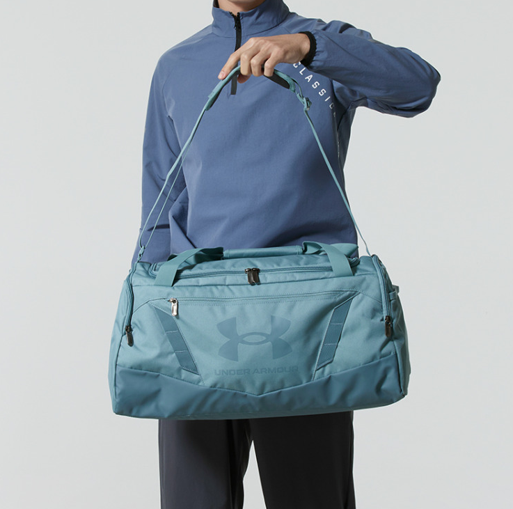 Under Armour/安德玛拎包斜挎运动包防泼水训练桶包1369222-323