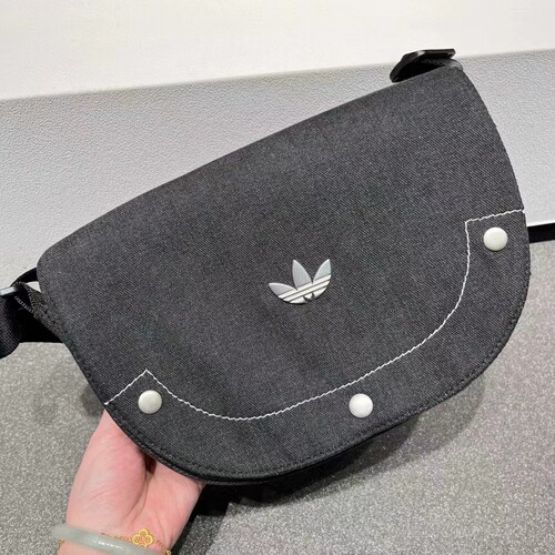 阿迪达斯休闲运动单肩小挎包