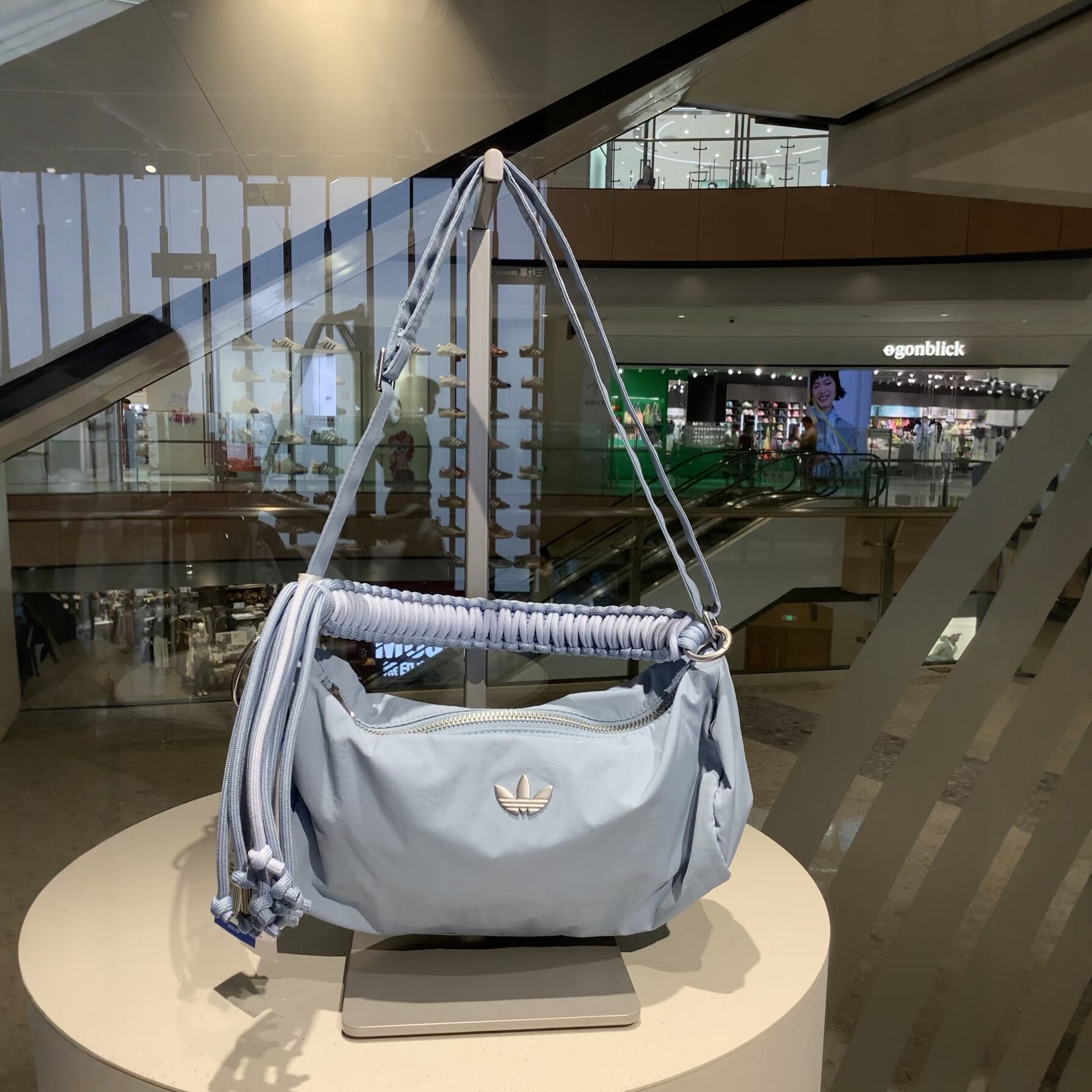 正品ADIDAS阿迪达斯女子迷你水桶包单肩包手提包斜挎包LI0088