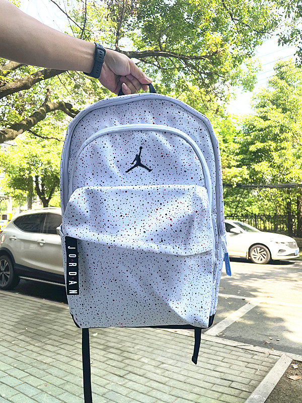 耐克休闲双肩包后背包学生书包