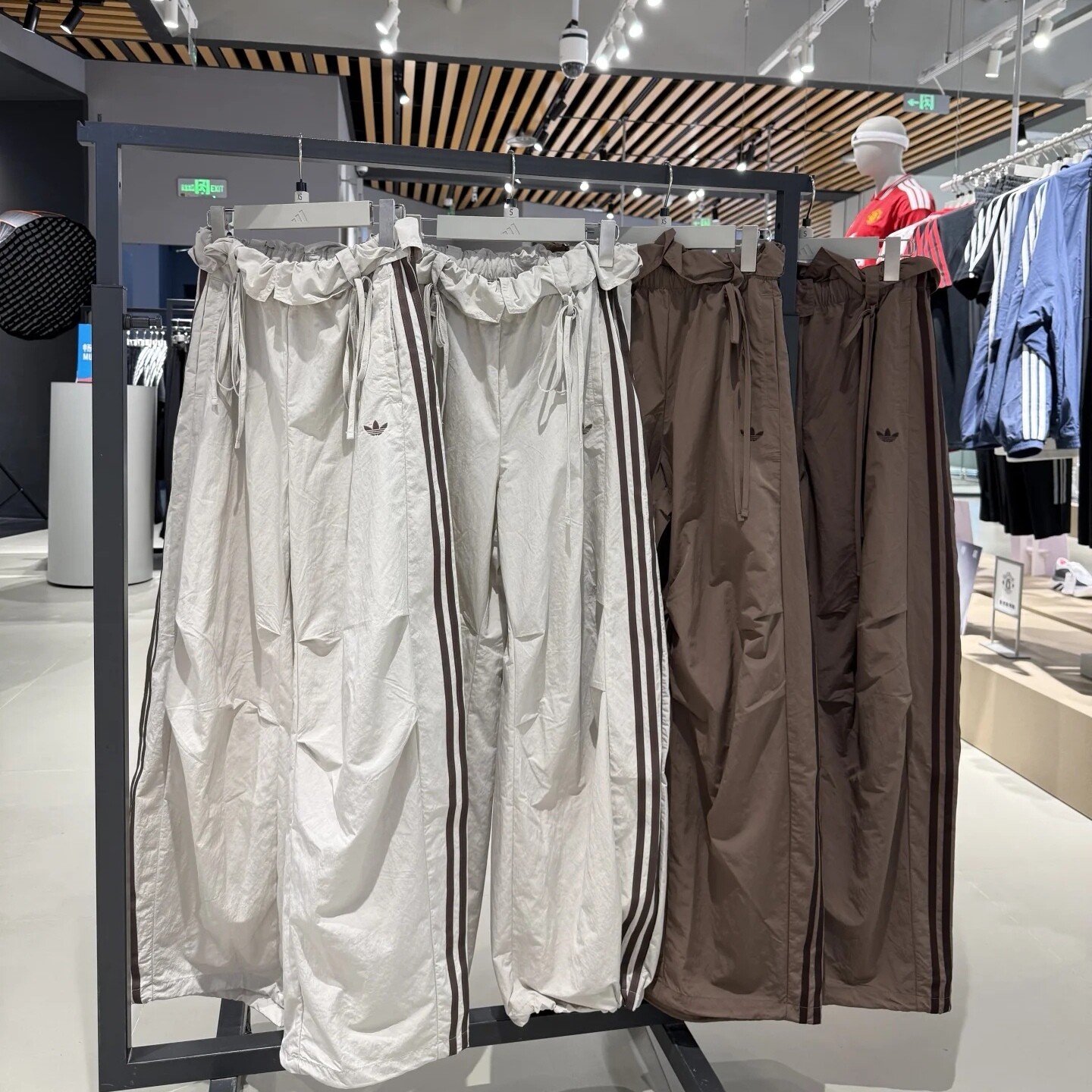 正品ADIDAS阿迪达斯女子运动休闲花苞长裤香蕉裤子LD6429 LD6430