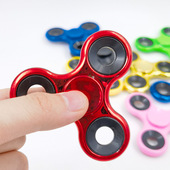 铁块指尖陀螺电镀陀螺解压手指玩具地摊减压玩具