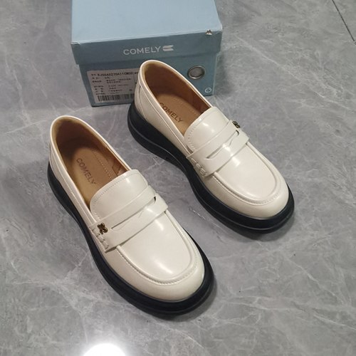 品牌正品断码撤柜时尚百搭休闲圆头厚底女单鞋5A527米白色37.38码