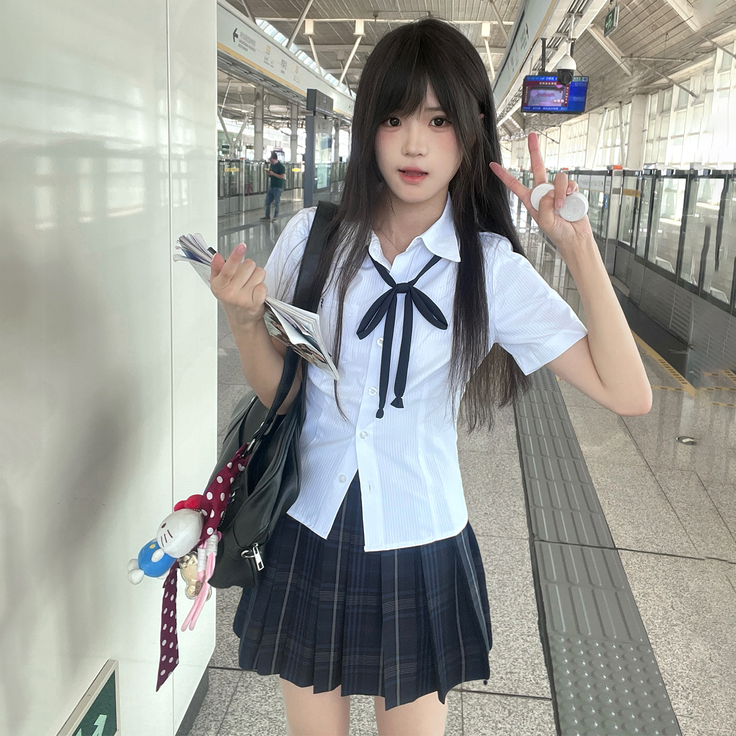 花千猪新品 小奈中短袖衬衫     学院风收腰款短袖jk制服刺绣上衣