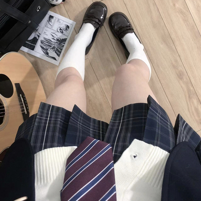 花千猪新品池岛JK格裙