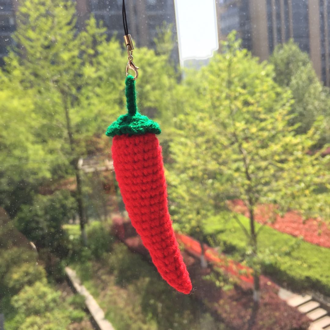 红红火火小米辣手工毛线编织小辣椒钥匙手机扣包包挂件配饰本命年