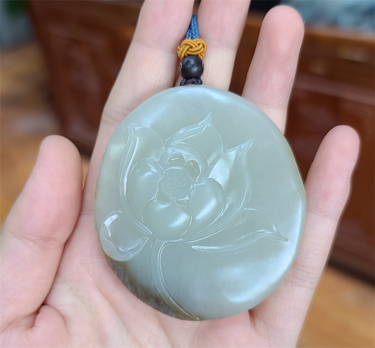 新疆和田白玉籽料荷花手把件观音佛宝宝锁貔貅财神xx04005
