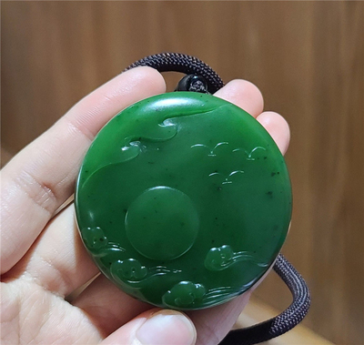 小石头和田玉碧玉籽料手把件