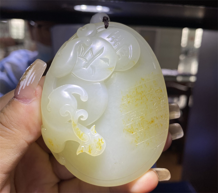 小石头和田玉白玉籽料手把件