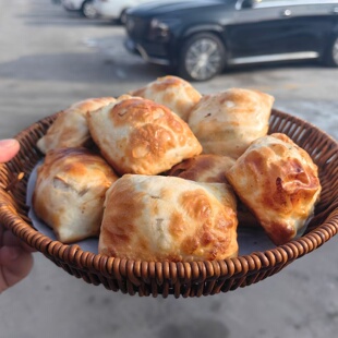 美团外卖~正宗新疆烤包子--和田小石头和田玉挂件手镯籽料玉石