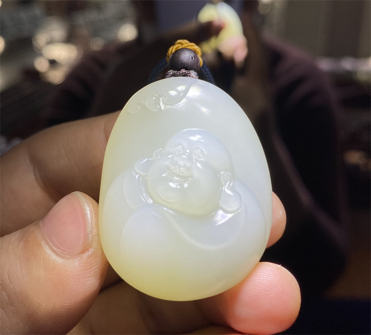 新疆和田羊脂白籽料吊坠蝙蝠佛弥勒佛吊坠平安无事牌xd19035