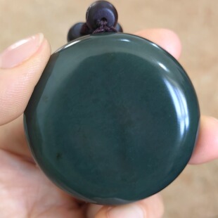 新疆和田沙枣青平安无事牌手把件W01058