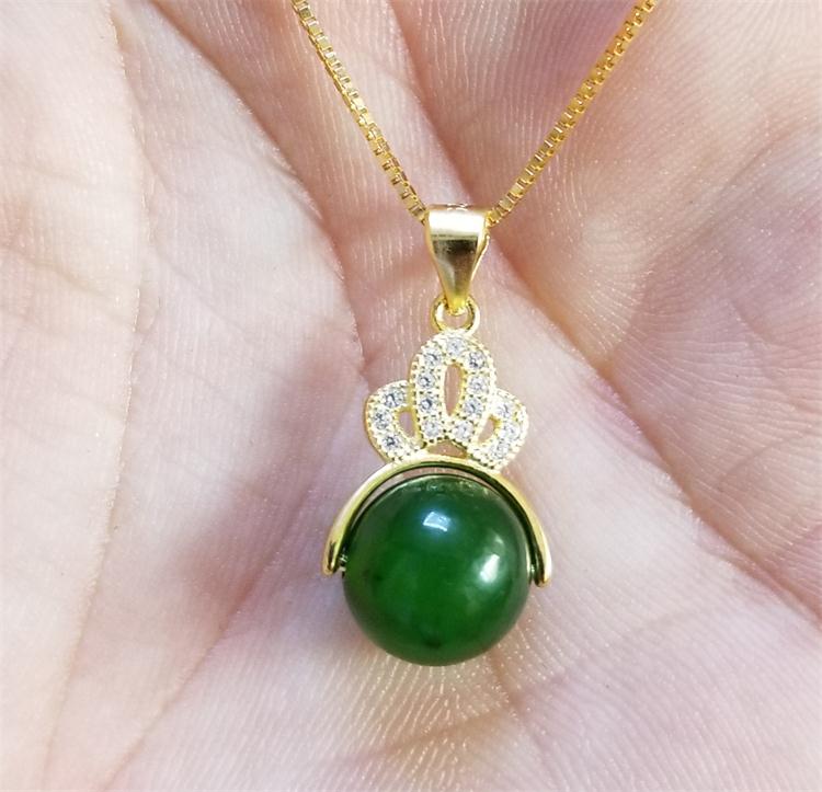 碧玉籽料珠圆玉润挂件新疆金镶玉