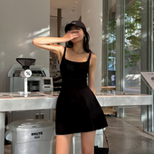 法式 赫本风绝美吊带连衣裙夏小个子背心抹胸收腰短a字百褶小黑裙