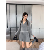怪力酱 内搭毛衣裙 收腰长袖 小香风百褶针织连衣裙女春季 miu系修身