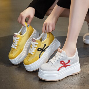 8cm网面内增高小白鞋女2026新款夏季厚底配裙子休闲德训松糕鞋