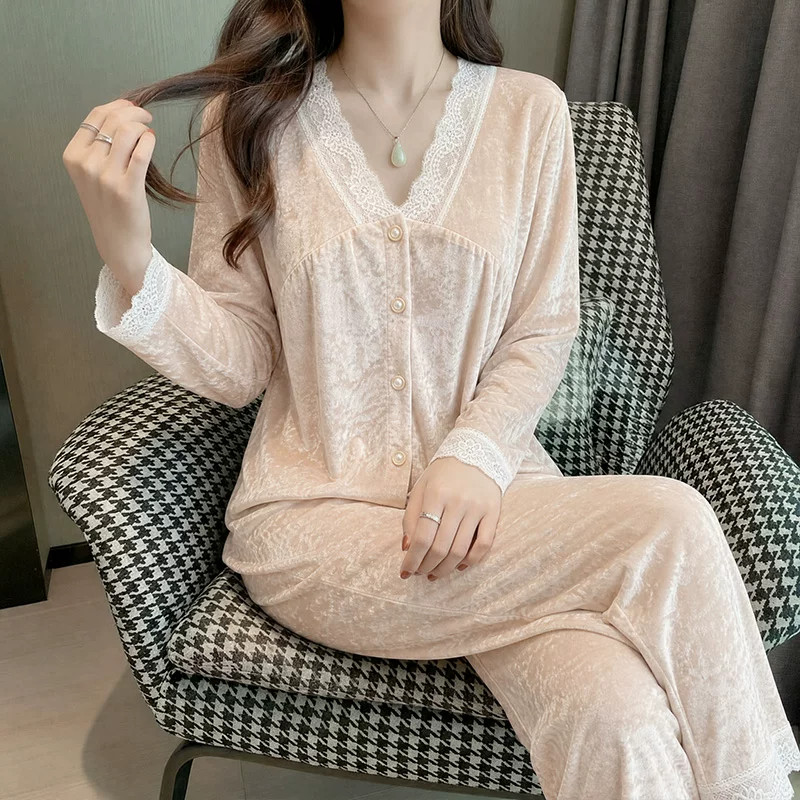法式V领蕾丝金丝绒睡衣套装女
