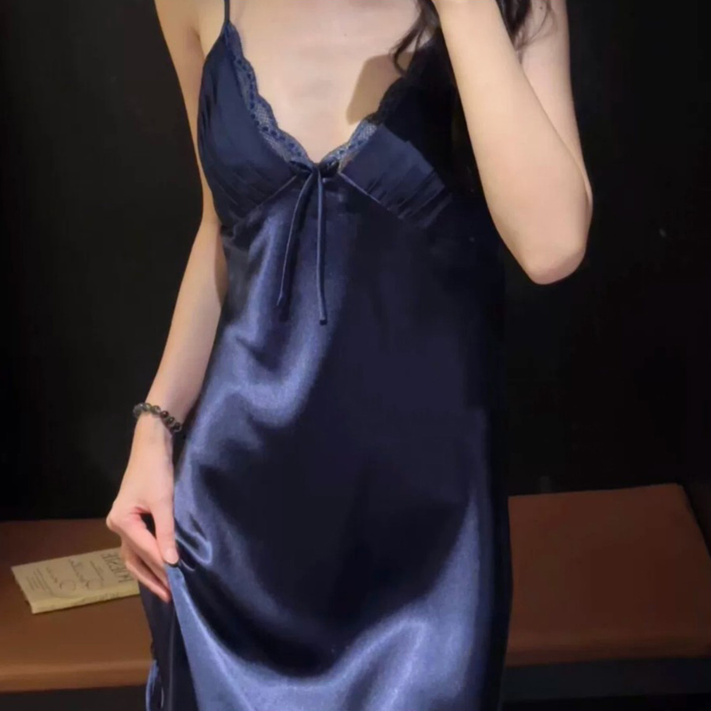 桑蚕丝睡裙女中长款V领吊带裙