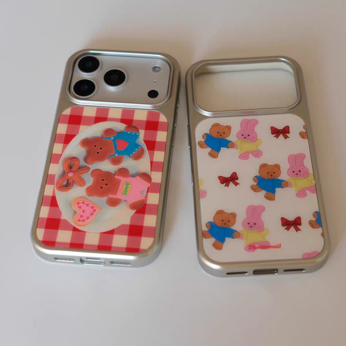 ins新年圣诞小熊饼干秋冬银边适用苹果iPhone17promax手机壳16pro小米14Pro保护套华为mate60P70三星S23软壳