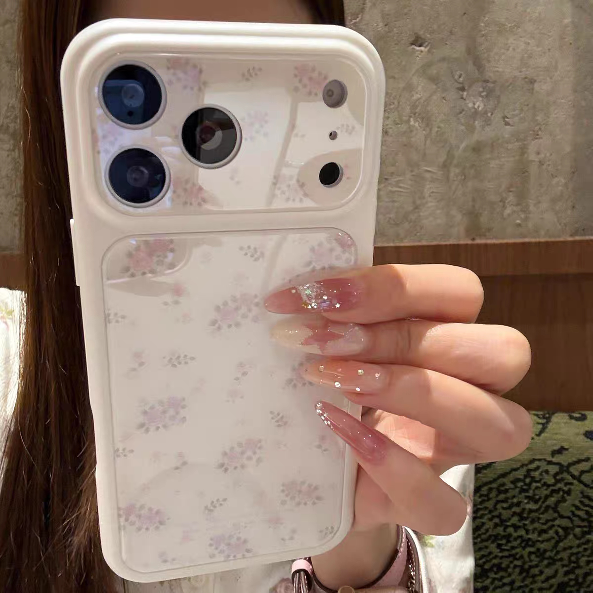 ins风粉紫色碎花秒变17大视窗手机壳适用苹果17promax手机壳iPhone16高级感光面肤感壳15plus创意14pro13防摔