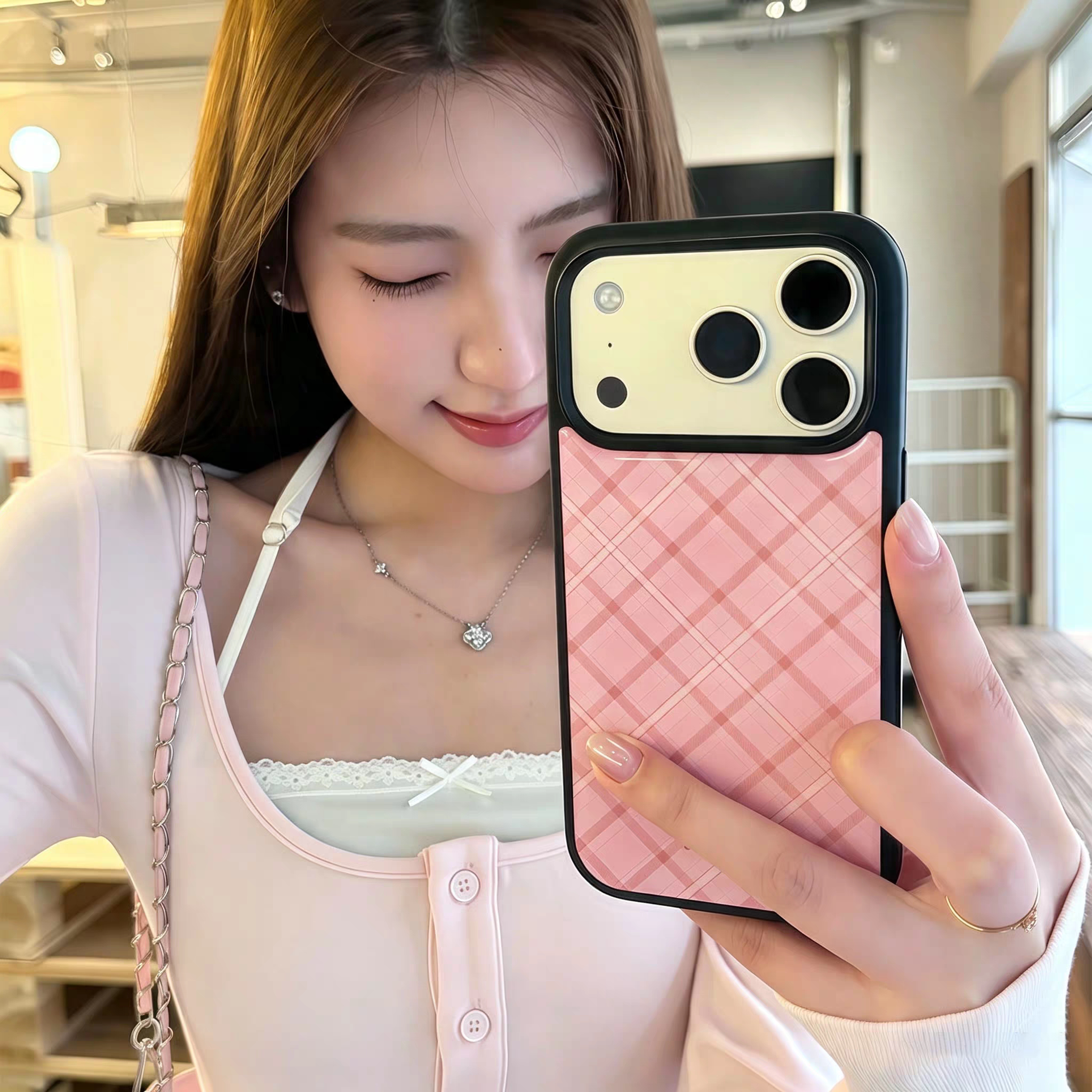 ins韩系少女心蔷薇粉菱格纹黑边壳适用苹果iPhone17promax手机壳16pro小米15Pro保护套华为mate60P70荣耀oppo图片