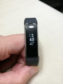 Fitbit Alta 智能健身手环 运动蓝牙手表计步器 自动睡眠记录
