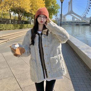 灰色小香风羊羔毛外套女秋冬2024新款高级感加厚皮毛一体毛绒棉衣图片