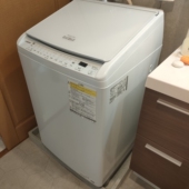 日本23年日立8KG灭菌除皱洗烘一体波轮洗衣机高浓度大流量