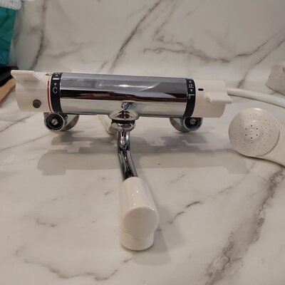 KVK壁挂式恒温一键止水花洒套装