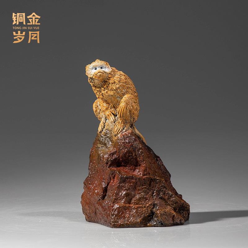 《金猴报喜》黄铜猴子摆件工艺品新中式客厅玄关桌面铜器装饰礼品