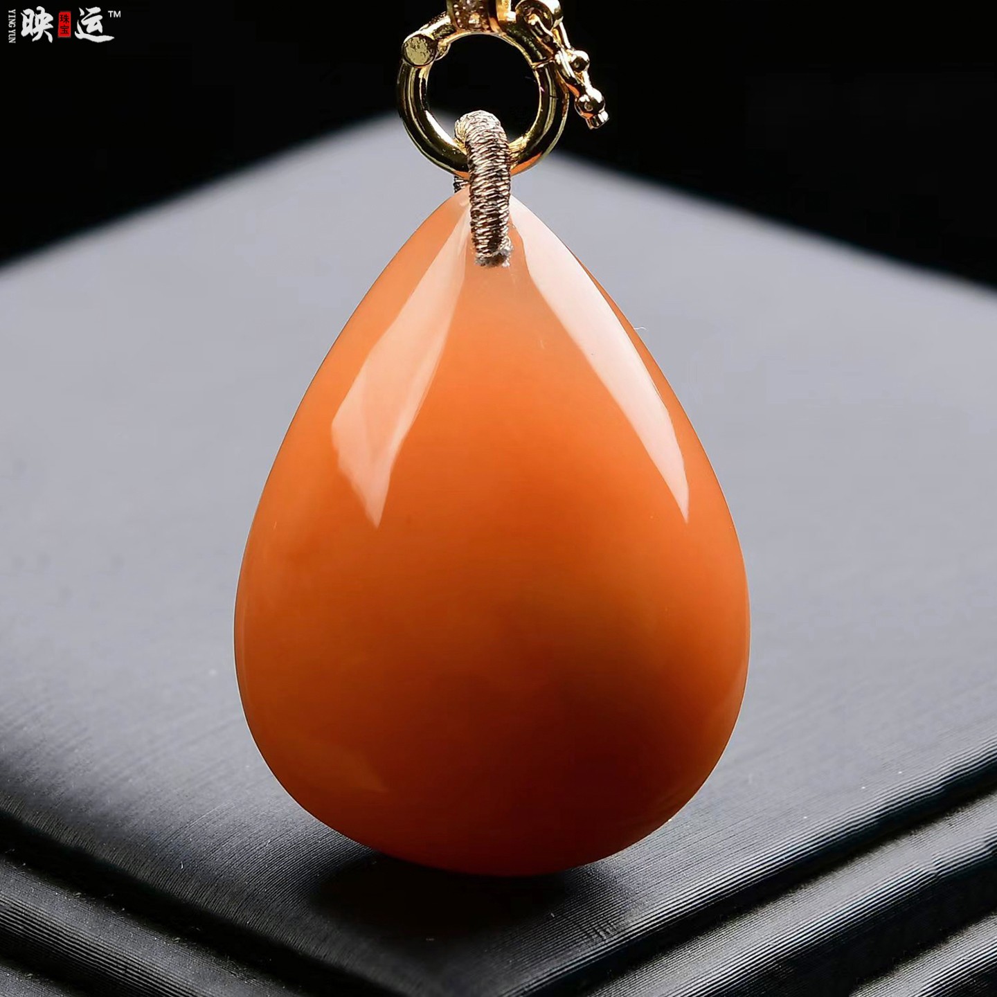 红黄兔毛水滴形吊坠聚宝盆红水晶