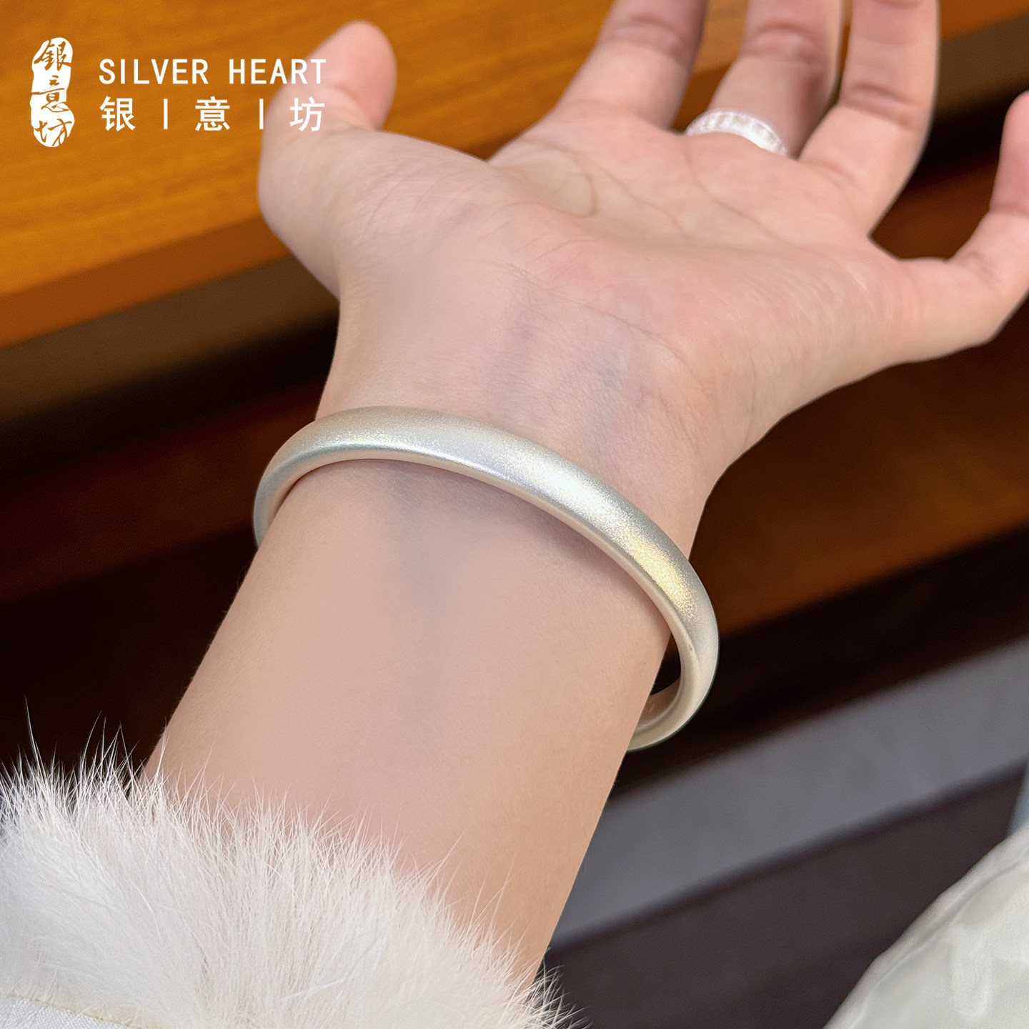 泥鳅背手镯女纯银9999新中式国风银镯子女闭口古法银手镯磨砂哑光,饰品/流行首饰/时尚饰品新,银饰手镯,淘宝优惠券,粉丝福利购,淘宝优惠卷