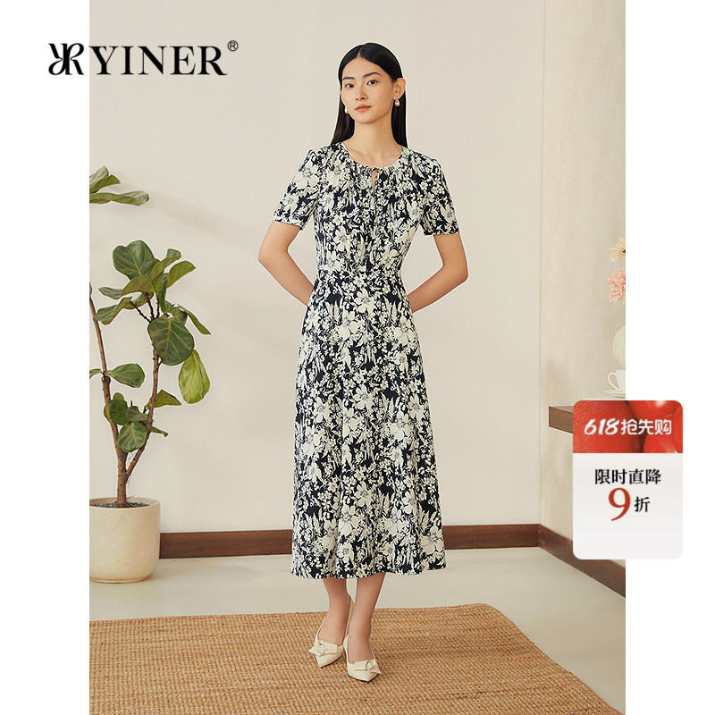 YINER音儿女装夏季度假风碎花印花半开领弹力桑蚕丝连衣裙
