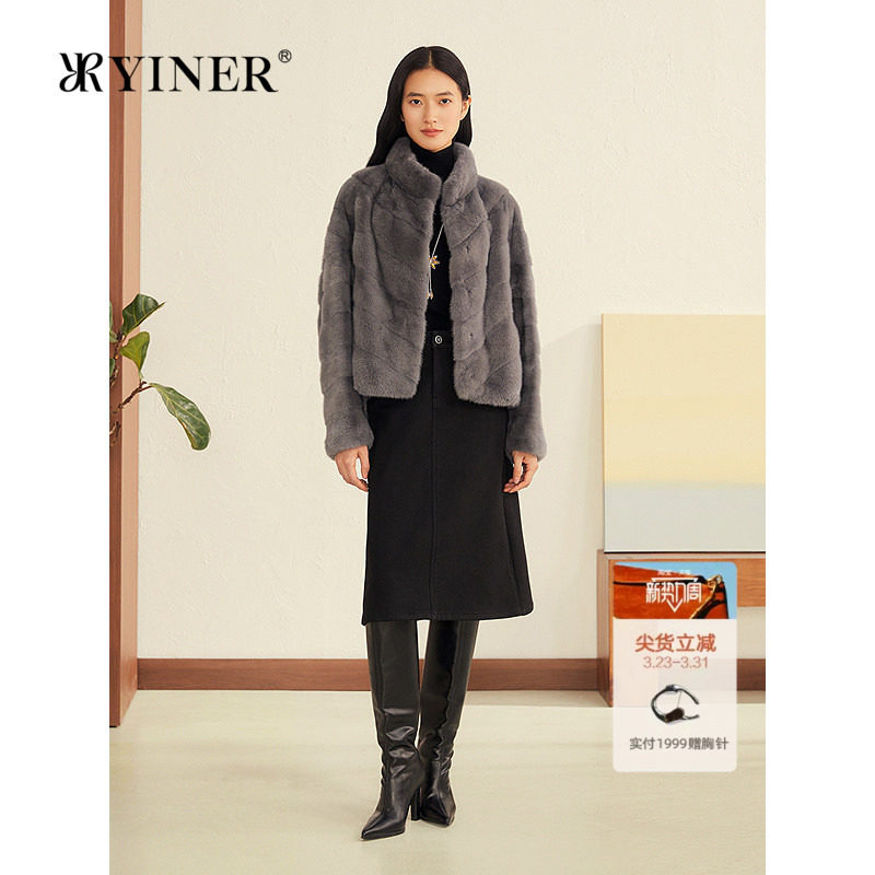 YINER音儿2025冬季新款进口水貂立领H型落肩袖短款皮草外套