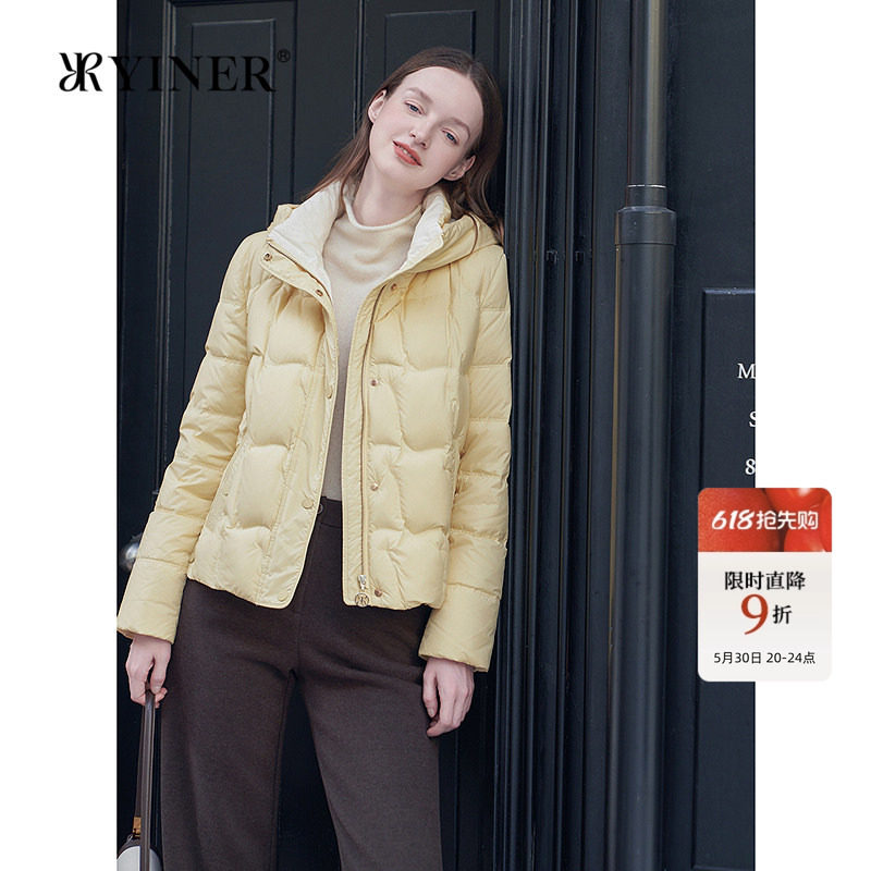 YINER音儿专选女装冬季时尚减龄短款0压感轻薄保暖连帽羽绒服